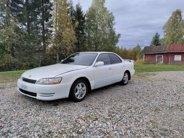 Lexus ES300 Posio - valokuva 2