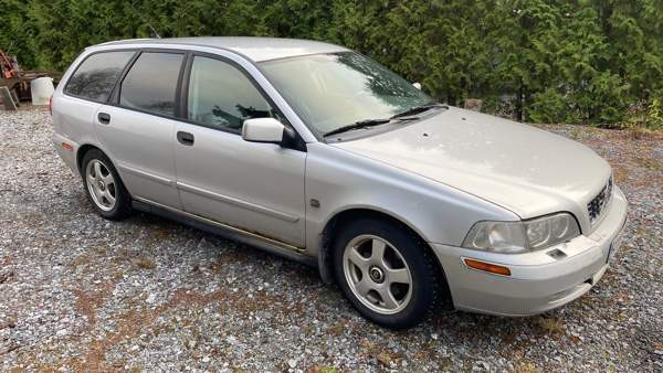 Volvo V40 Макао - изображение 2