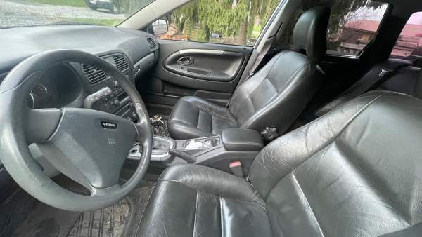 Volvo V40 Макао - изображение 5