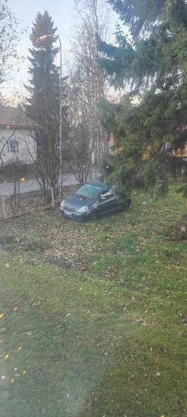 Toyota Yaris Кемин - изображение 1