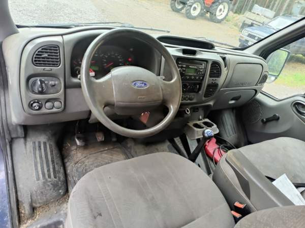 Ford Transit Raahe - valokuva 4