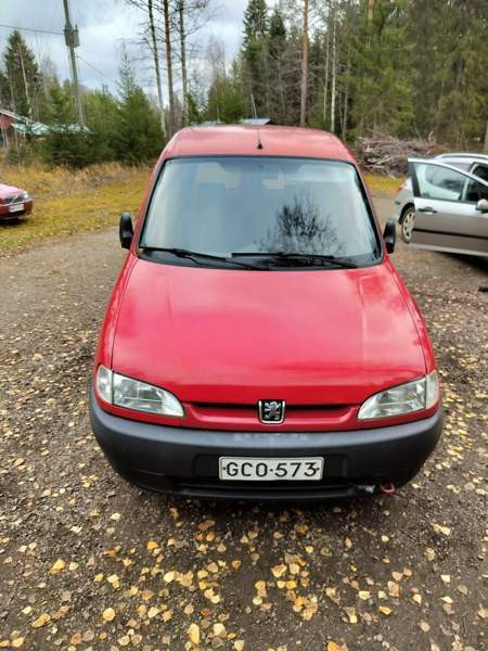 Peugeot Partner Kiihtelysvaara - valokuva 1