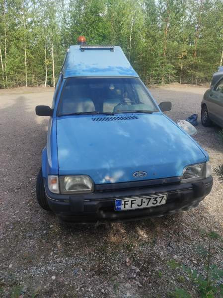 Ford Escort Express Hollola - valokuva 1