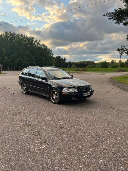 Volvo V40 Somero - photo 1