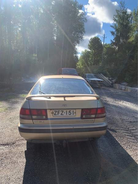 Toyota Carina Nokia - valokuva 3