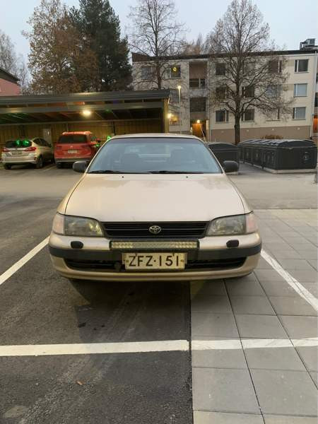 Toyota Carina Nokia - valokuva 8