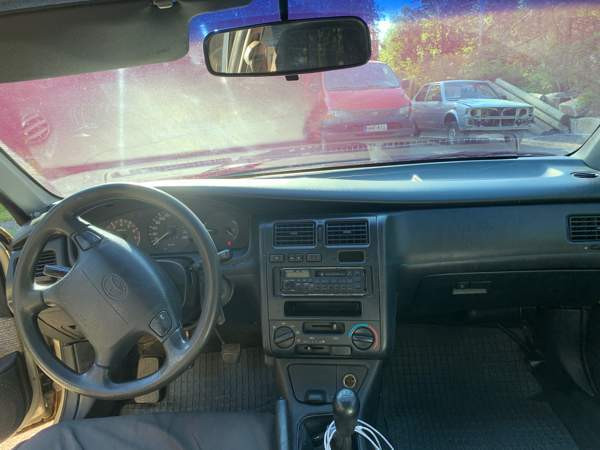 Toyota Carina Nokia - valokuva 6