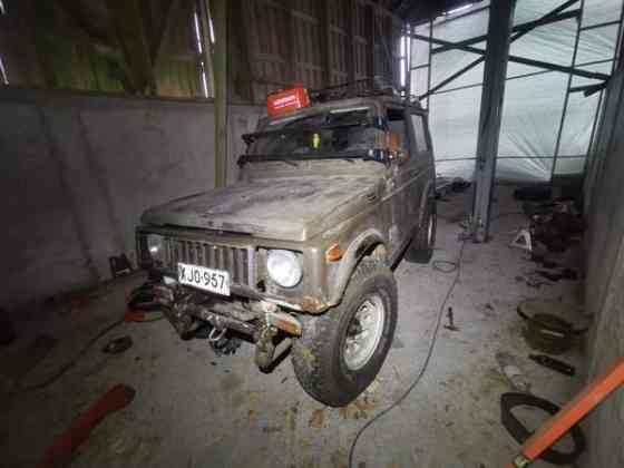 Suzuki SJ410 Pertunmaa