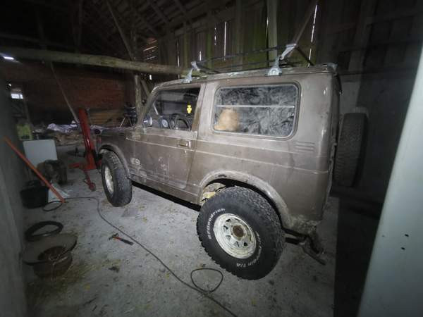 Suzuki SJ410 Pertunmaa - valokuva 4