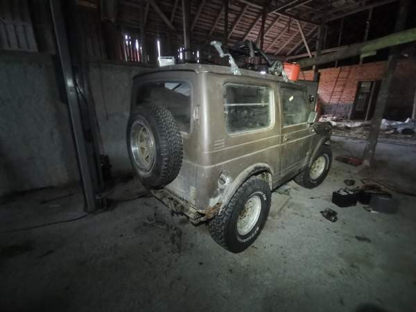 Suzuki SJ410 Pertunmaa - valokuva 5