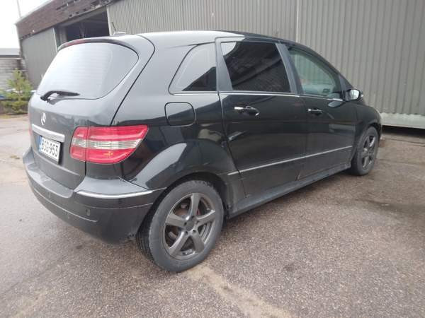 Mercedes-Benz B Коувола - изображение 4