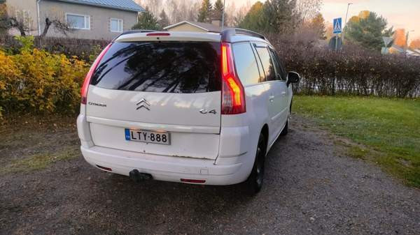 Citroen Grand C4 Picasso Riihimaeki - photo 3