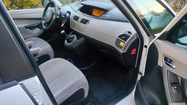 Citroen Grand C4 Picasso Riihimaeki - photo 5