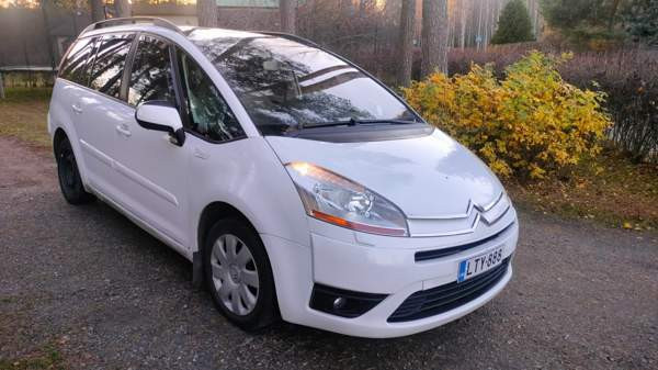 Citroen Grand C4 Picasso Riihimaeki - photo 2