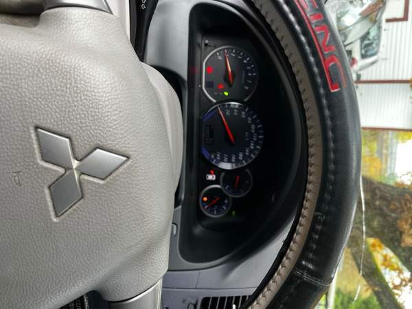 Mitsubishi Grandis Kirkkonummi - valokuva 5