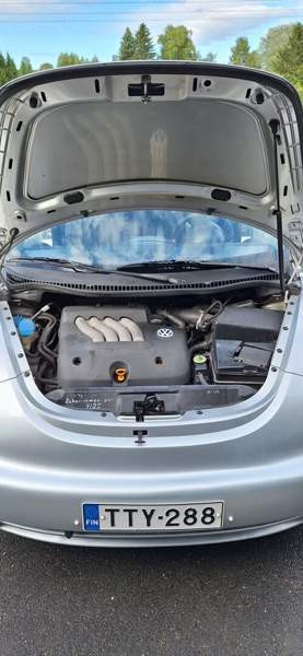 Volkswagen New Beetle Ugleural'skiy - valokuva 6