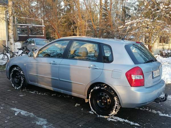 Kia Cerato Nokia - valokuva 8