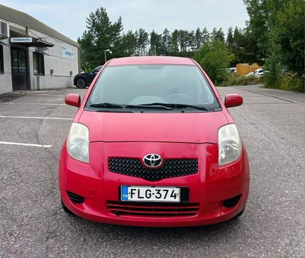 Toyota Yaris Vantaa - photo 2