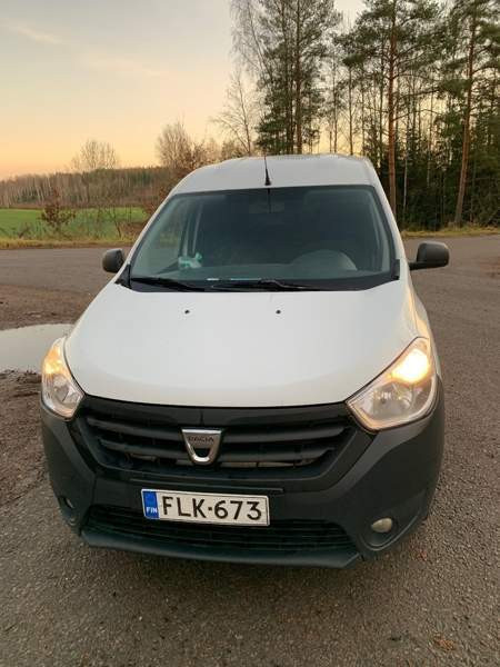 Dacia Dokker Van Порвоо - изображение 5
