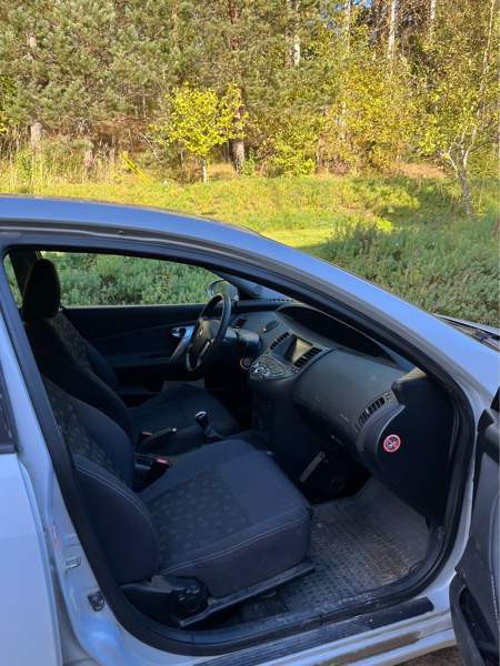 Nissan Primera Sulkava - valokuva 5