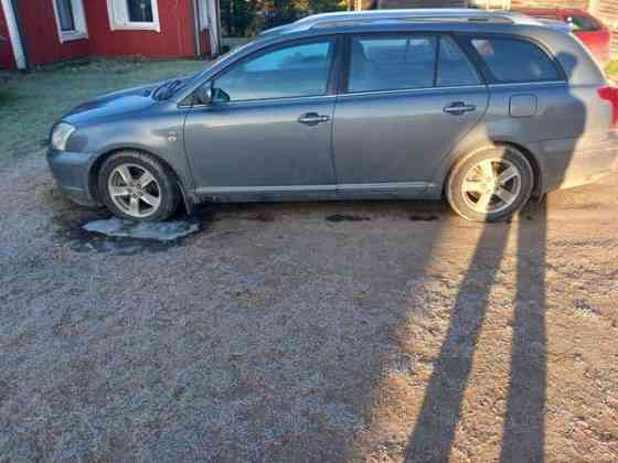 Toyota Avensis Piippola