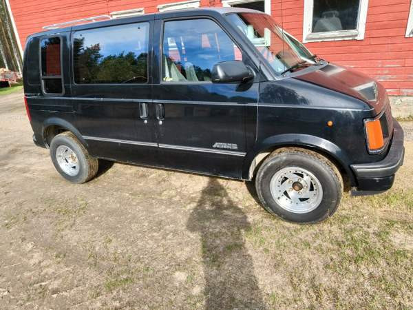 Chevrolet Astro Оулу - изображение 1