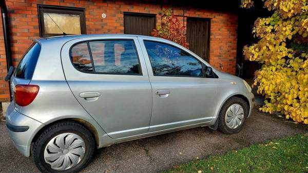 Toyota Yaris Helsinki - valokuva 1