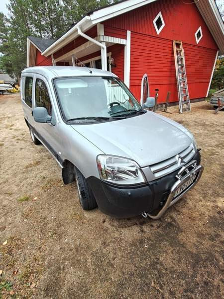 Citroen Berlingo Lons-le-Saunier - valokuva 8