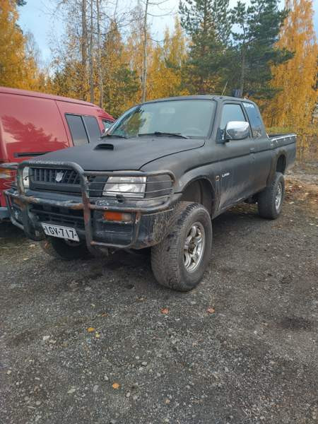 Mitsubishi L200 Liperi - valokuva 1