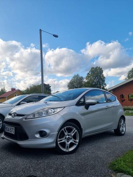 Ford Fiesta Van Siilinjaervi - photo 1