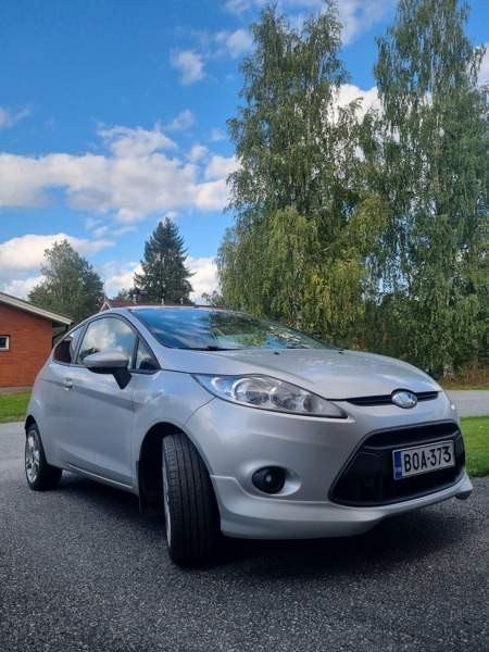Ford Fiesta Van Siilinjaervi - photo 2