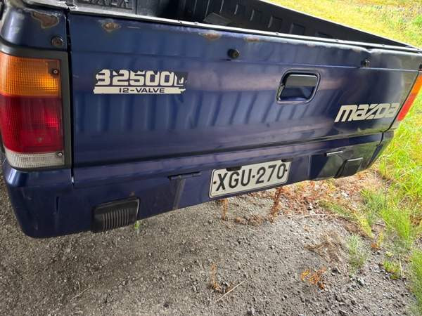 Mazda B2500 Orivesi - photo 3