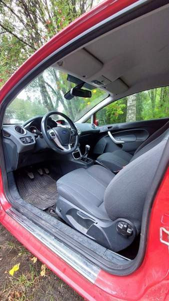 Ford Fiesta Van Keitele - photo 7