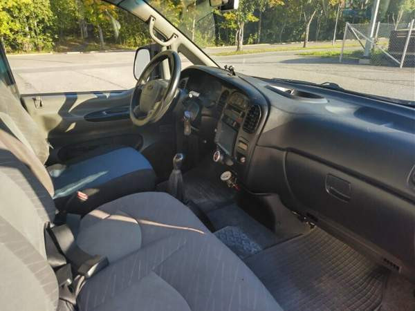 Hyundai H1 Van Yloejaervi - photo 7