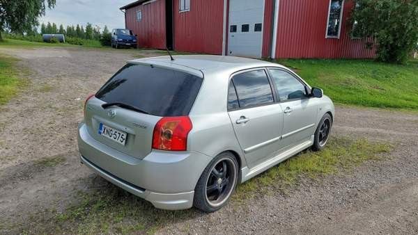 Toyota Corolla Multia - photo 2