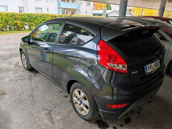 Ford Fiesta Van Йоэнсуу - изображение 4