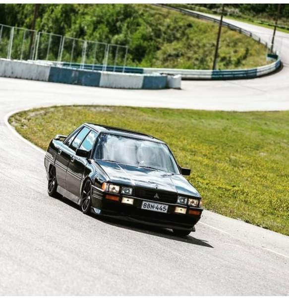 Mitsubishi Galant Tarvasjoki - valokuva 1