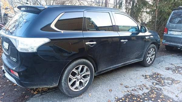 Mitsubishi Outlander PHEV Jyvaeskylae – foto 1