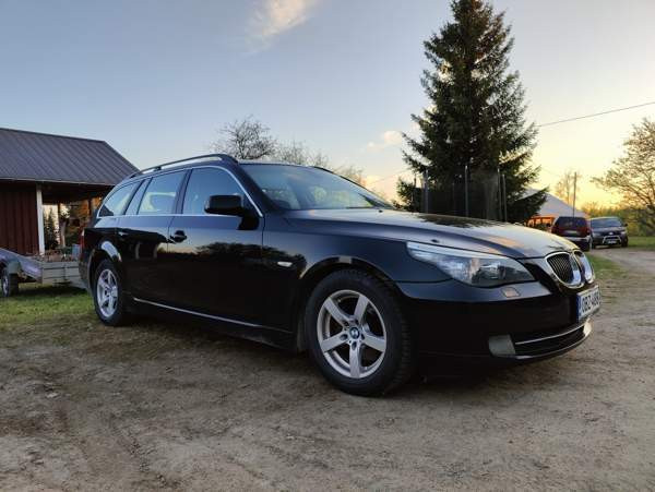 BMW 523 Multia - valokuva 4