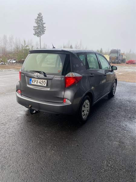 Toyota Verso-S Parkano - valokuva 4