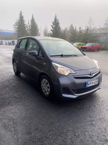 Toyota Verso-S Parkano - valokuva 3