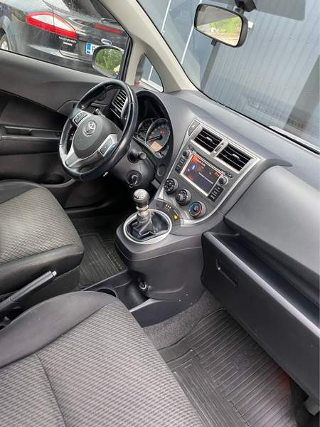 Toyota Verso-S Parkano - valokuva 6