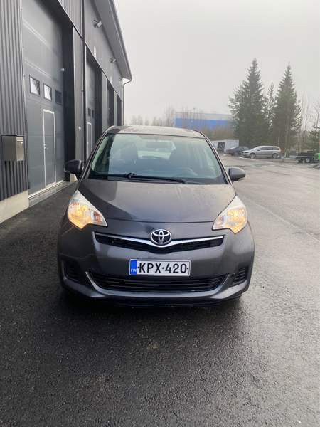 Toyota Verso-S Parkano - valokuva 2