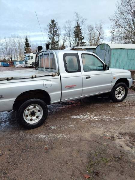 Mazda B2500 Pöytyä – foto 3