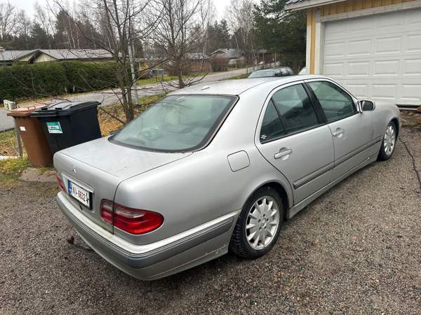 Mercedes-Benz 270 Porvoo - photo 4