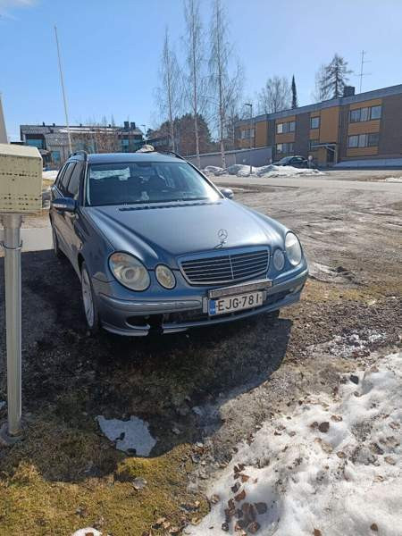 Mercedes-Benz 270 Sotkamo - valokuva 1