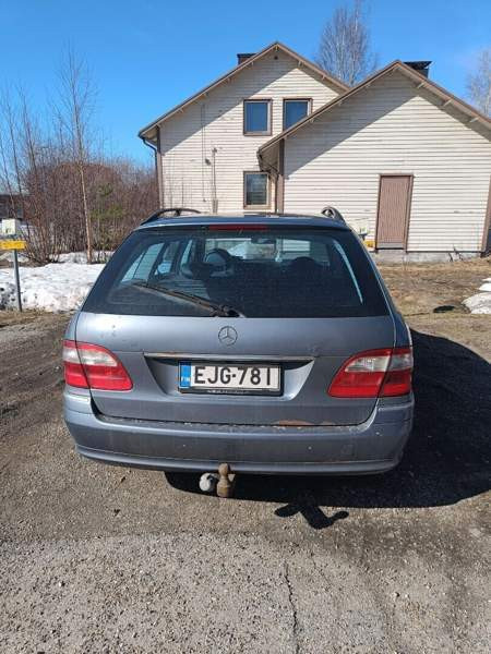 Mercedes-Benz 270 Sotkamo - valokuva 2