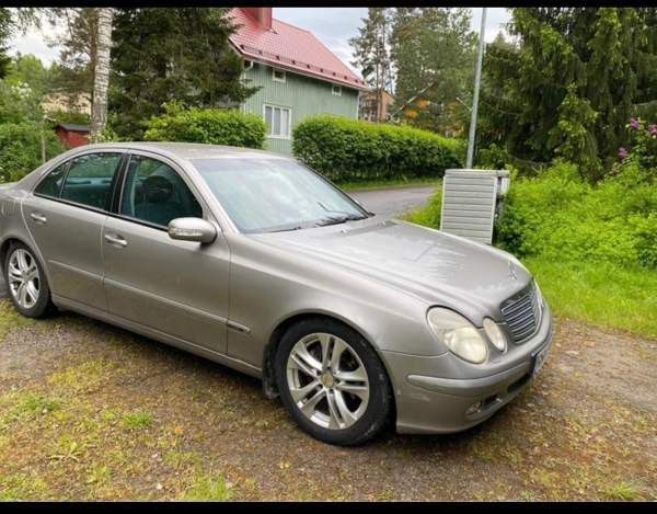 Mercedes-Benz 270 Лохья - изображение 1