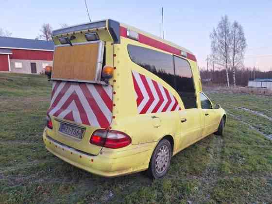 Mercedes-Benz 200 Parikkala