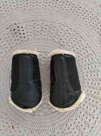 Horze nahkaiset karvasuojat. Tampere